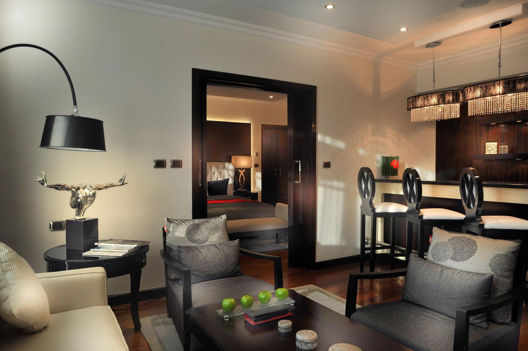 Sun City Hotel - The Gabriel Кайро Екстериор снимка A suite at the Mandarin Oriental, London